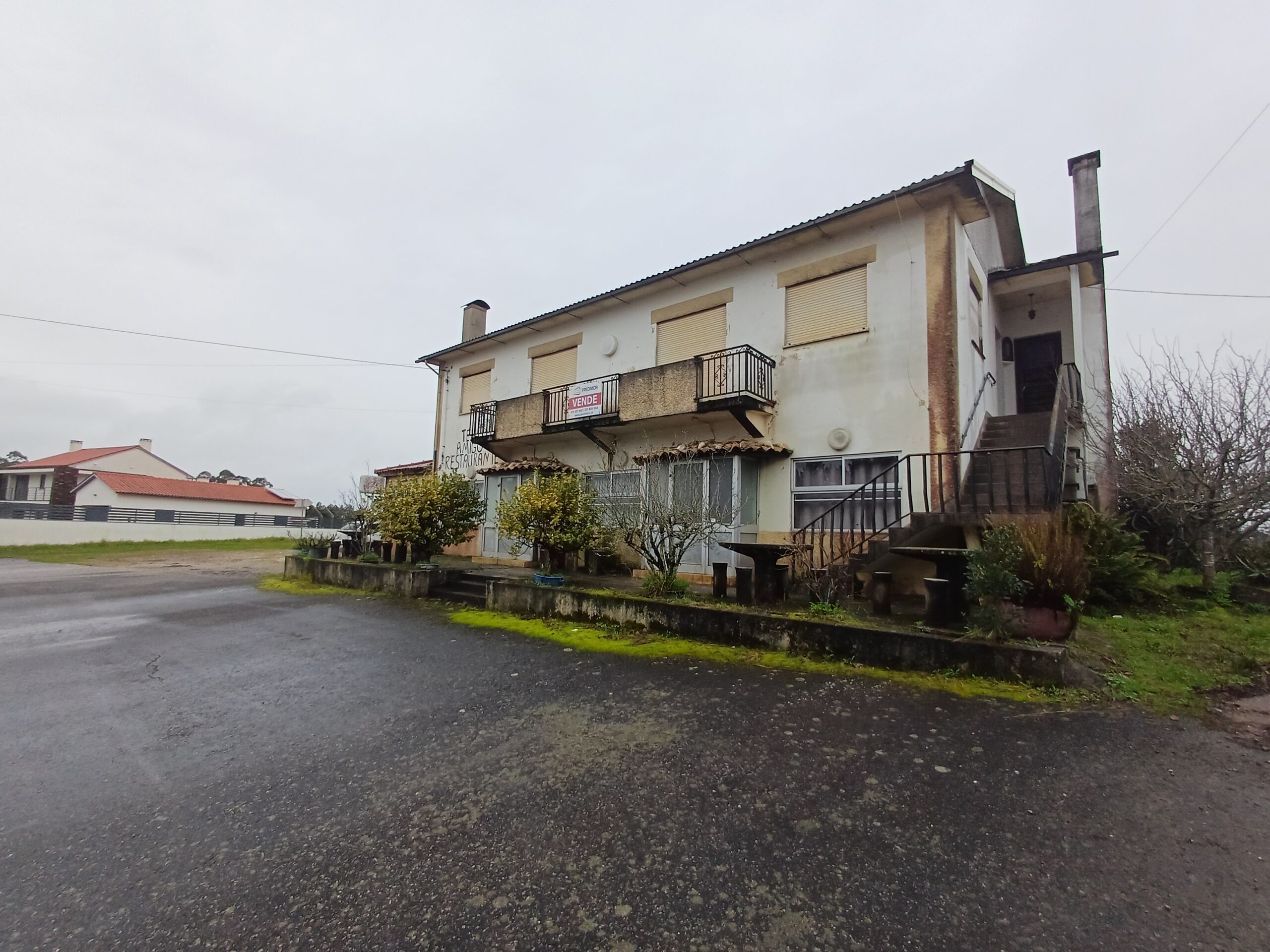 Casa Habitação e Restaurante – Barracão
